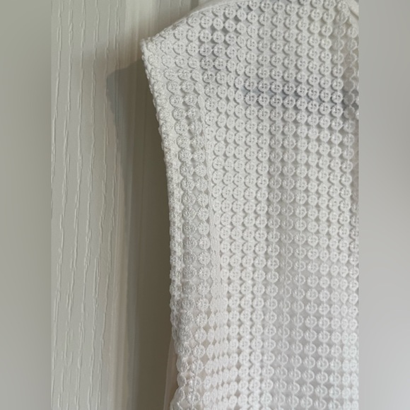 👚ESPRIT Lace Sleeveless Top - Picture 3 of 7